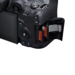 Canon EOS R7 doppia scheda