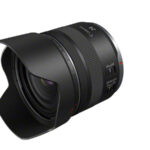 Canon RF 24mm F1.8 MACRO IS STM Front Slant con paraluce